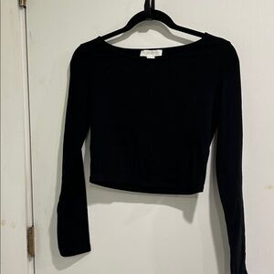 Forever 21 long sleeve crop  t- shirt black M